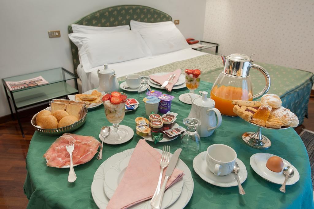 Hotel Villa Giulia Тортона Экстерьер фото